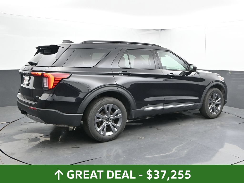Used 2025 Ford Explorer Active w/ Active Comfort Package AWD/4WD image 4