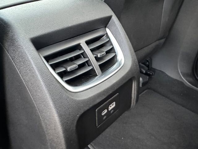 Used 2023 Chevrolet Blazer LT image 30