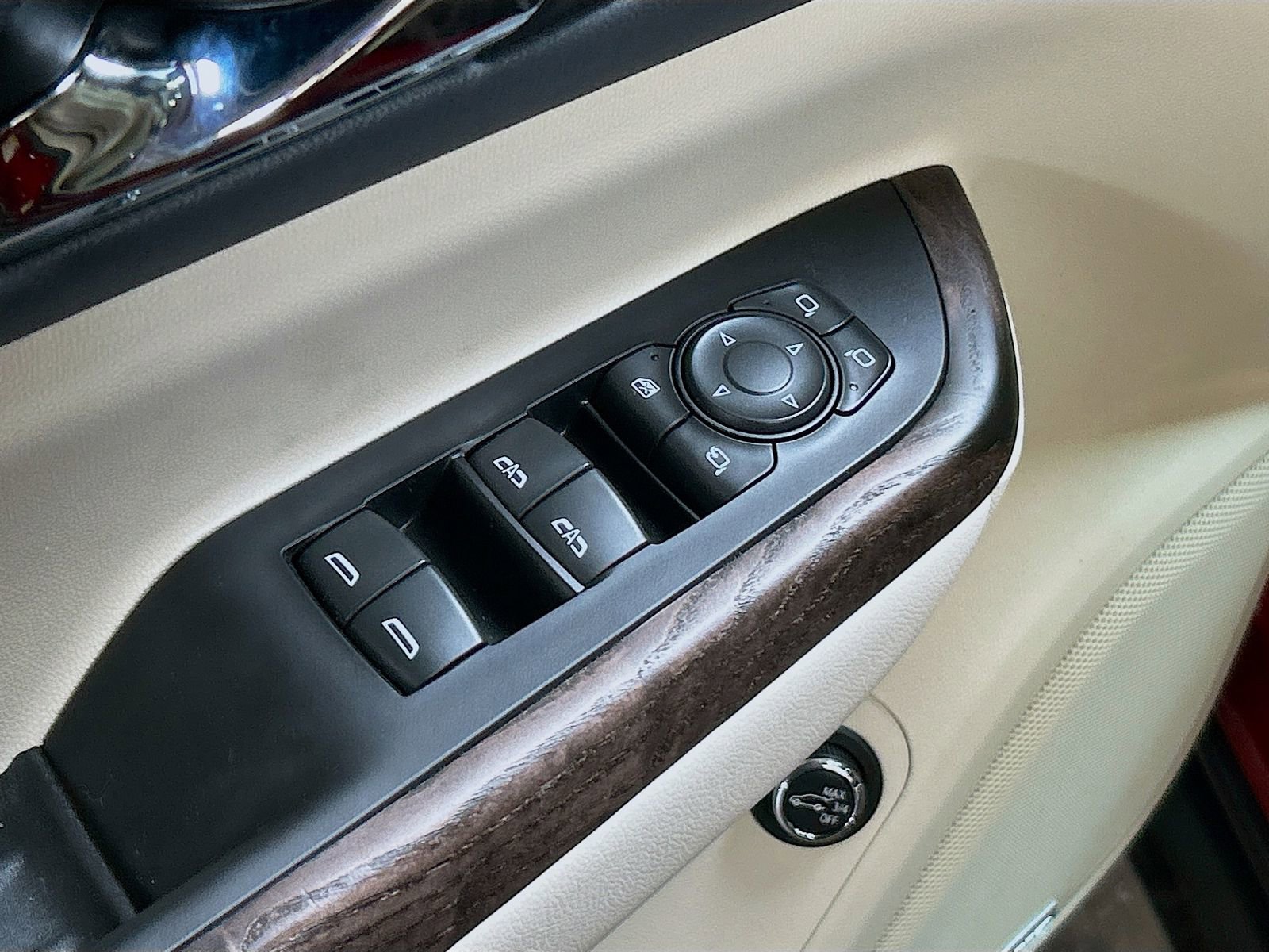 Used 2023 GMC Acadia Denali w/ Denali Technology Package AWD/4WD image 18