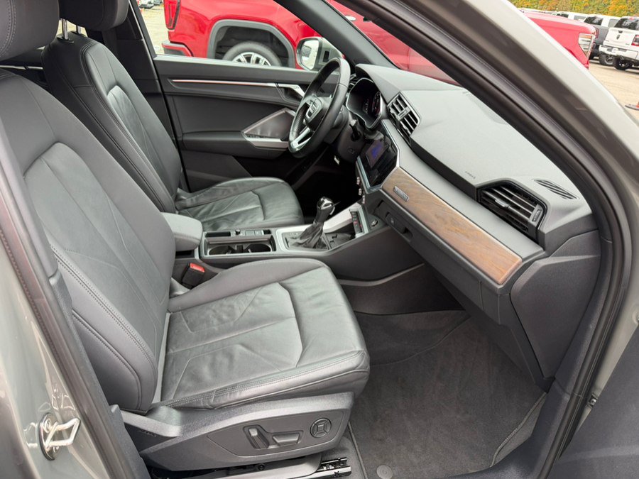 Used 2020 Audi Q3 2.0T Premium Plus w/ Premium Plus Package AWD/4WD image 22