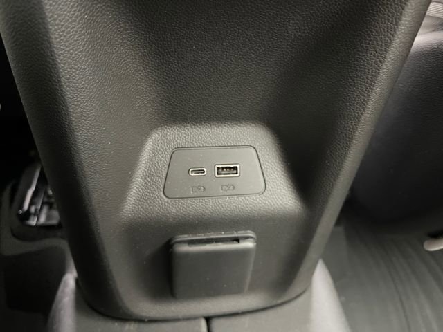 Used 2024 Buick Envision Avenir image 30