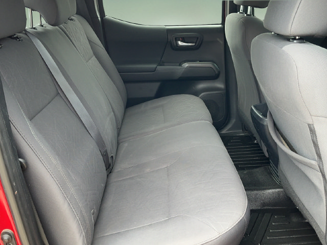 Used 2019 Toyota Tacoma TRD Off-Road AWD/4WD image 14