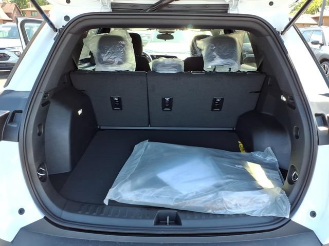 New 2027 Chevrolet Equinox LT w/ Midnight Edition FWD image 9