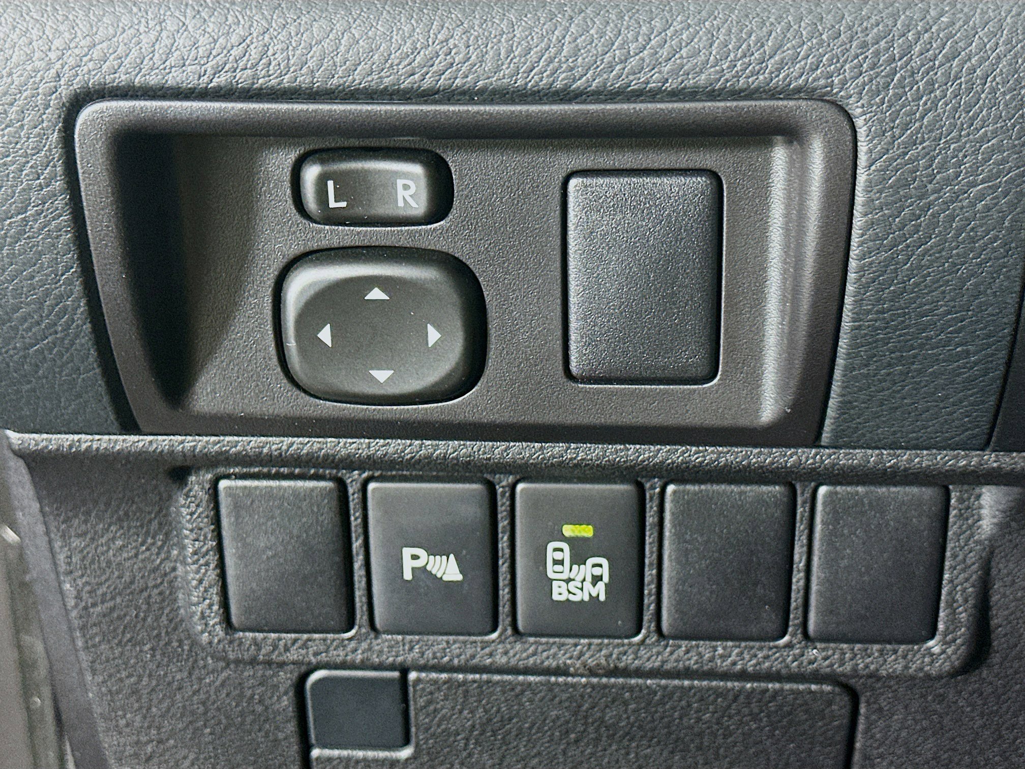 Used 2016 Lexus ES 350 w/ Premium Package w/Wood Trim image 17