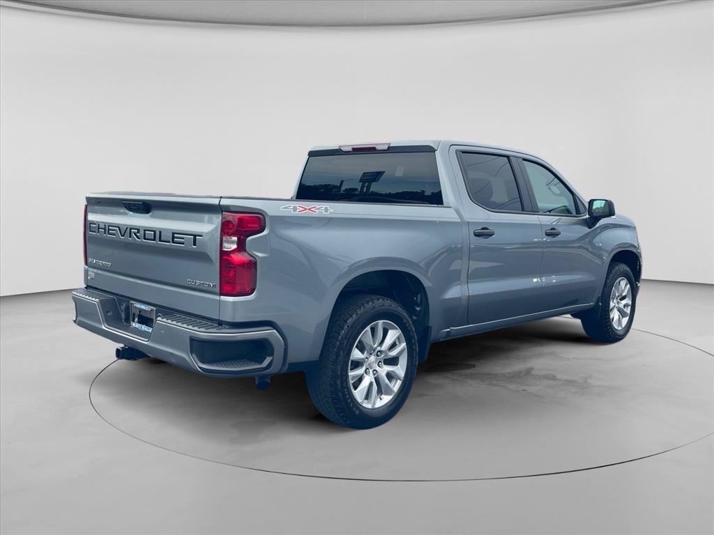 Used 2023 Chevrolet Silverado 1500 Custom AWD/4WD image 8