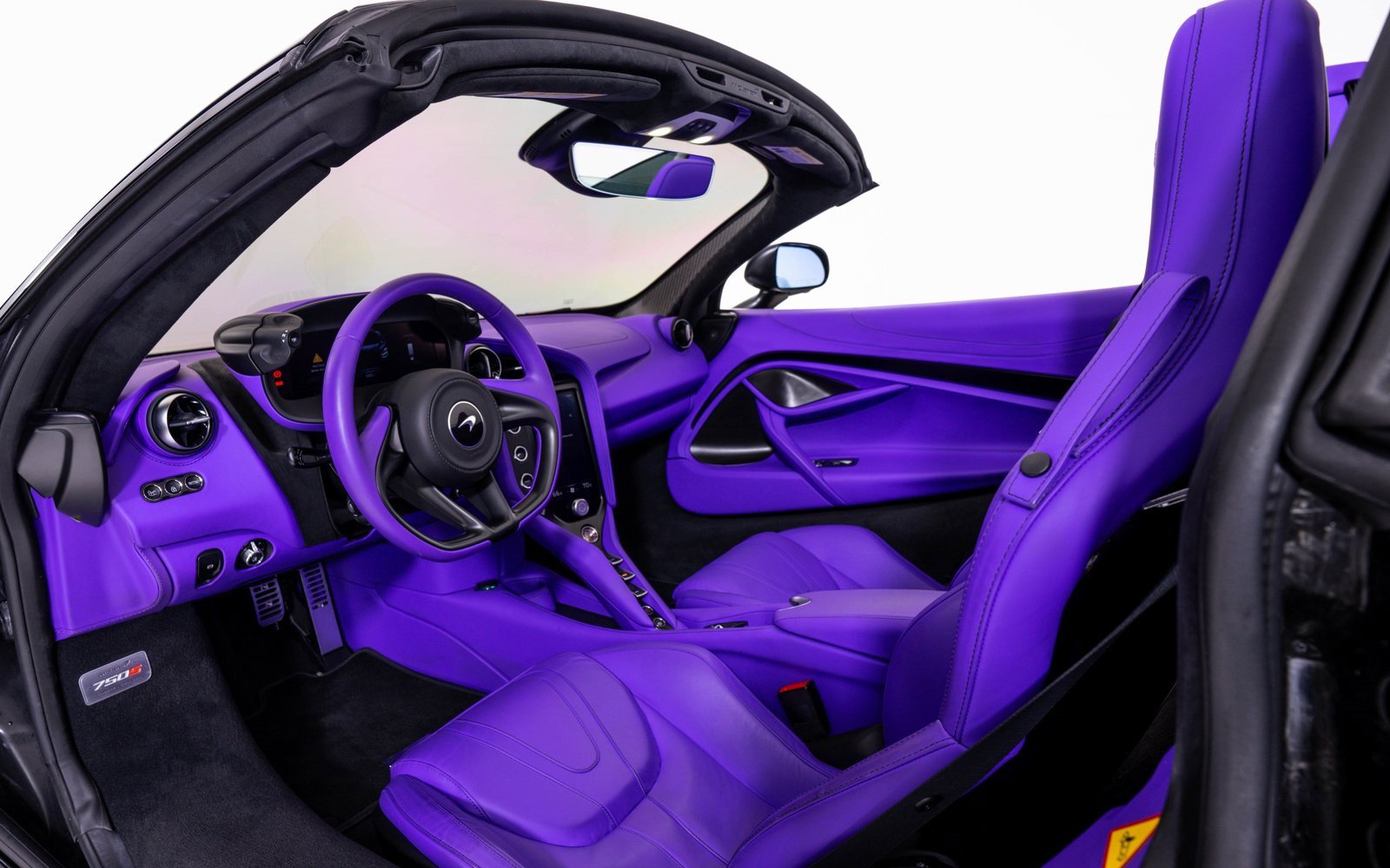 Used 2024 McLaren 750S Spider image 22
