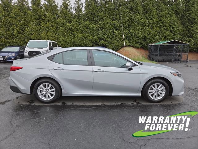 Used 2025 Toyota Camry LE AWD/4WD image 8