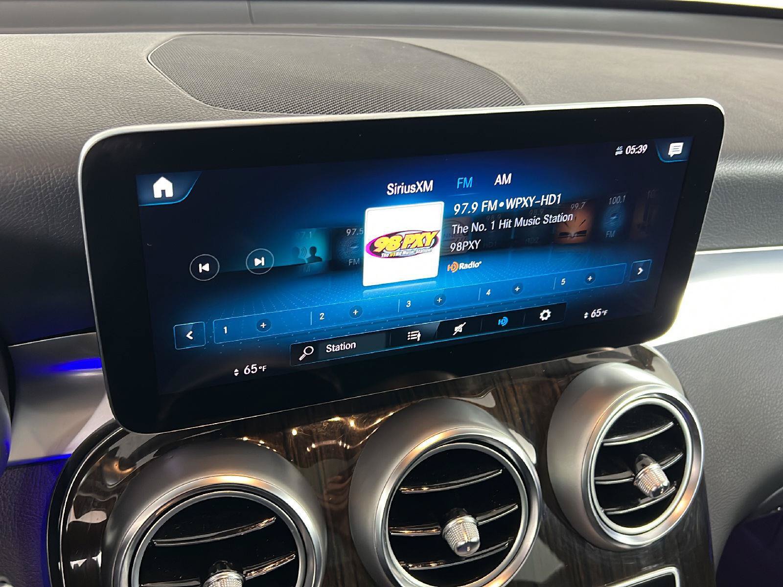 Used 2022 Mercedes-Benz GLC 300 4MATIC image 20