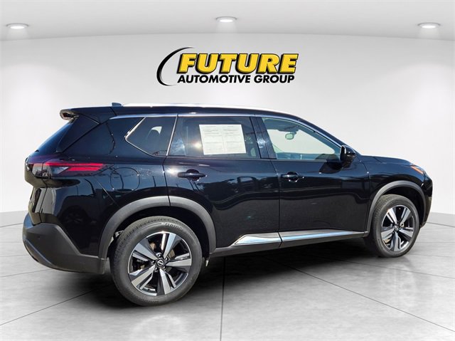 Used 2023 Nissan Rogue SL image 3