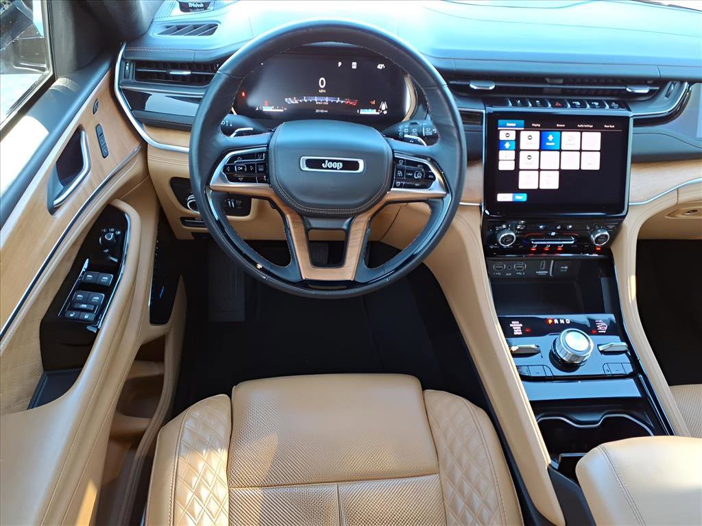 Used 2023 Jeep Grand Cherokee L Summit image 5