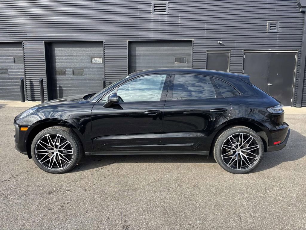 New 2026 Porsche Macan image 7