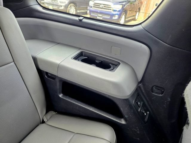 Used 2015 Toyota Sequoia Platinum AWD/4WD image 50
