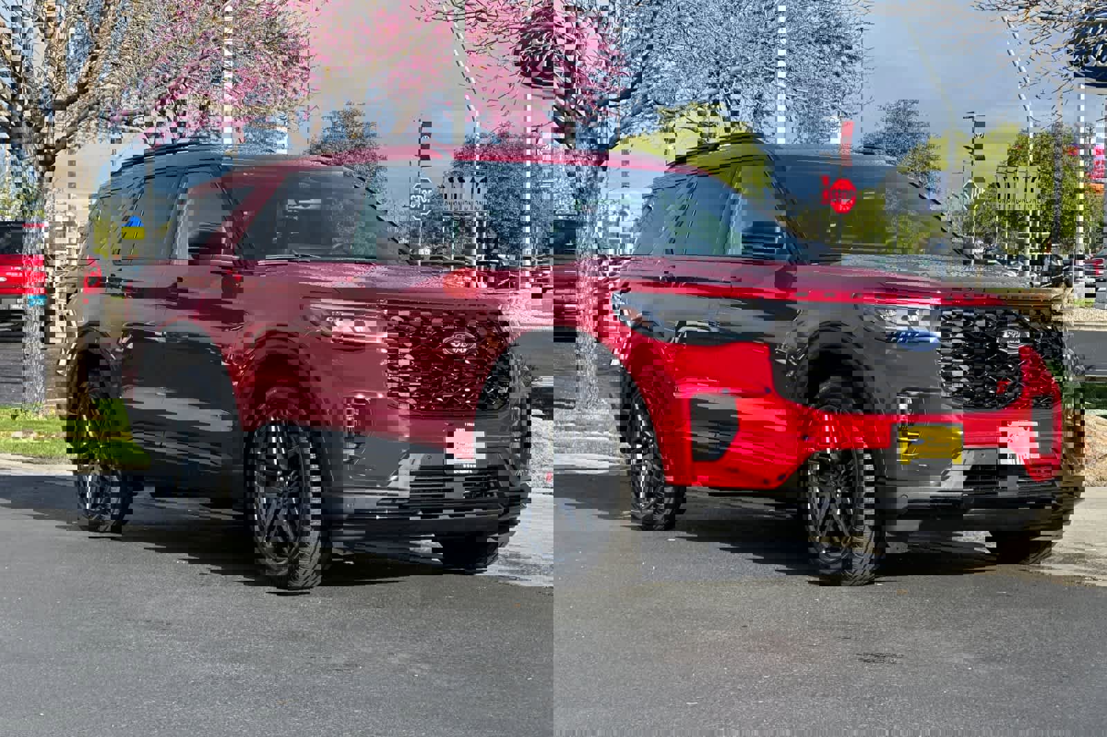 Certified 2025 Ford Explorer ST image 9