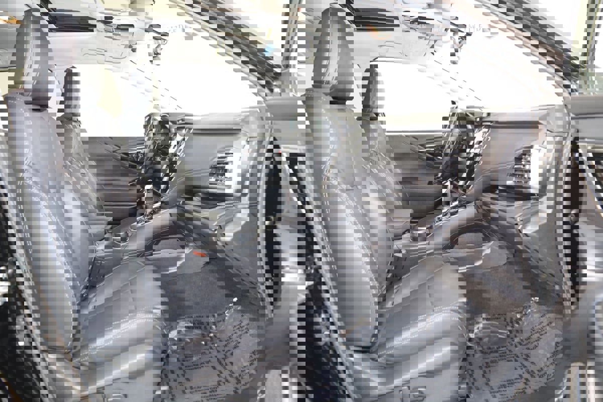 Used 2022 Subaru Outback Limited image 13