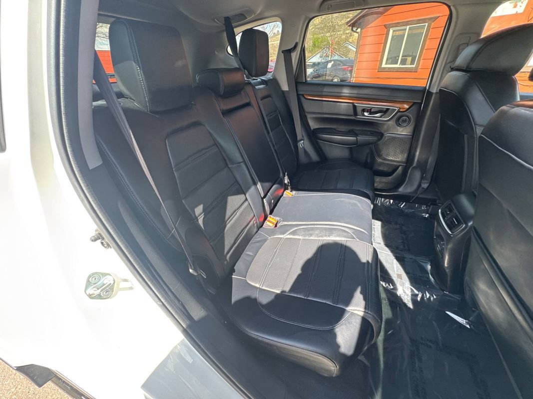 Used 2018 Honda CR-V Touring image 17