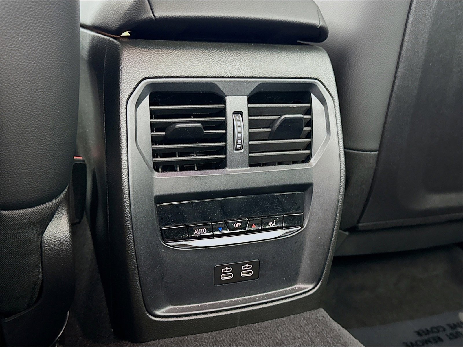 Used 2025 BMW 330i Sedan w/ Convenience Package image 26