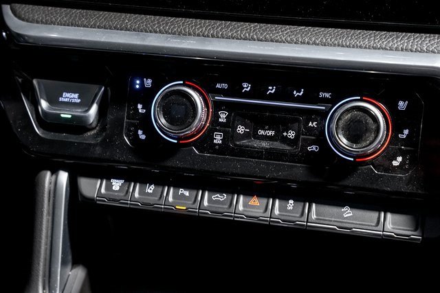 Used 2024 GMC Sierra 3500 Denali w/ Denali Reserve Package image 40