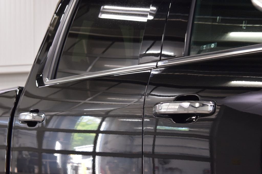 Used 2024 Chevrolet Silverado 2500 High Country w/ Technology Package AWD/4WD image 21