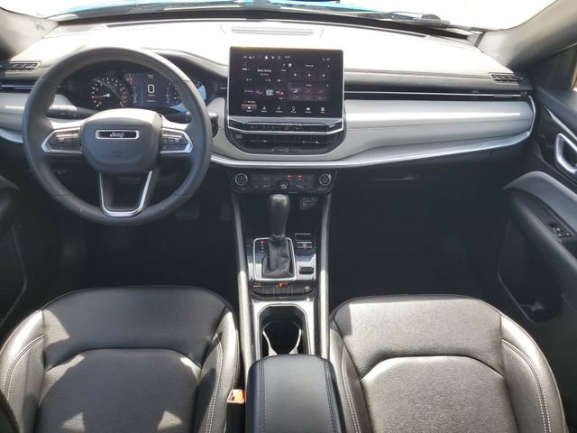 Used 2025 Jeep Compass Limited AWD/4WD image 30