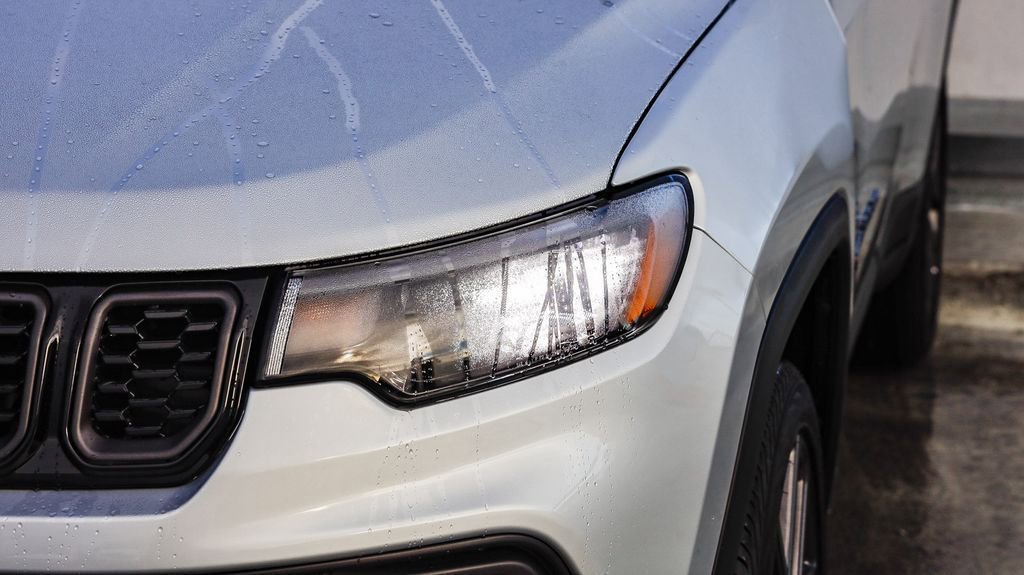 New 2026 Jeep Compass Latitude image 5