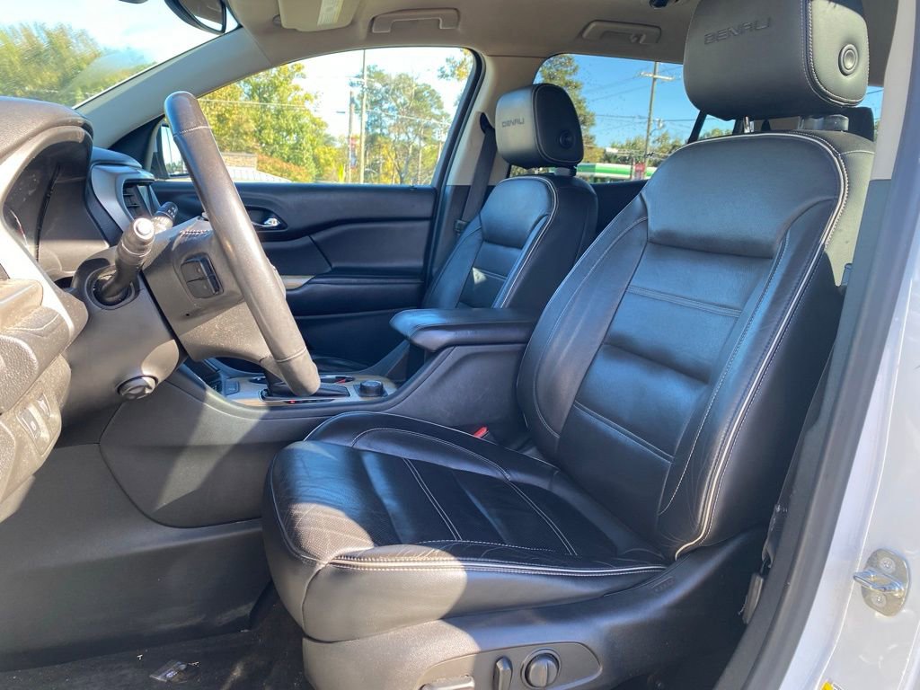 Used 2017 GMC Acadia Denali w/ Technology Package image 10