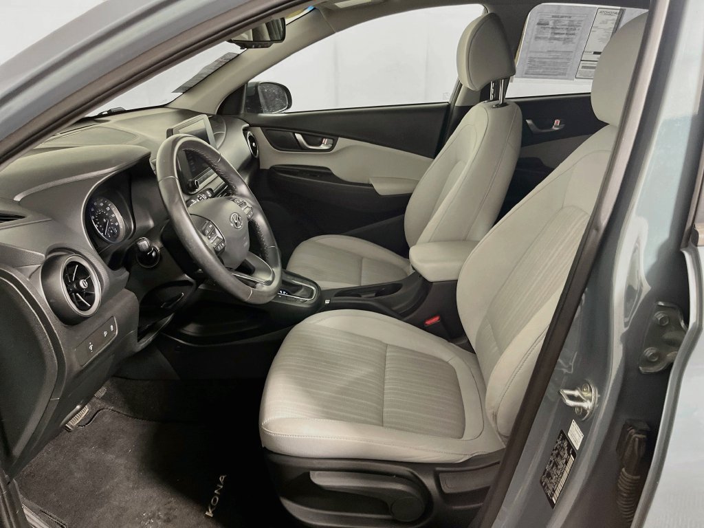 Used 2022 Hyundai Kona SEL w/ Convenience Package FWD image 12