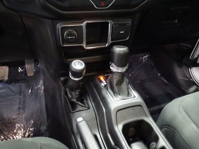 Used 2021 Jeep Gladiator Sport image 29