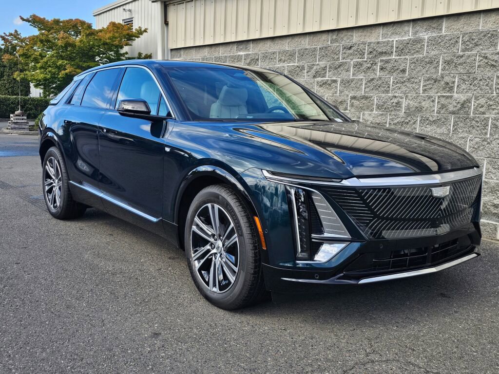 New 2026 Cadillac Lyriq Luxury image 15