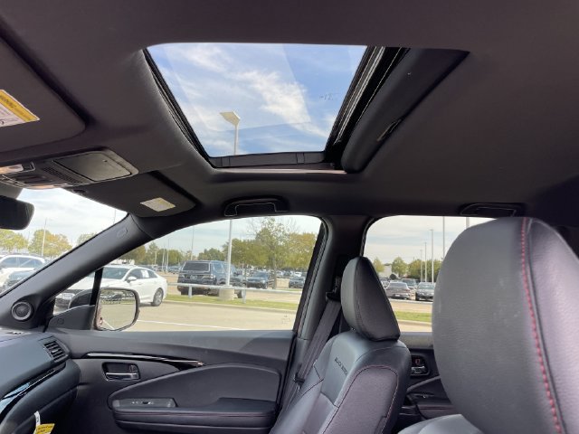 Certified 2025 Honda Ridgeline Black Edition image 23