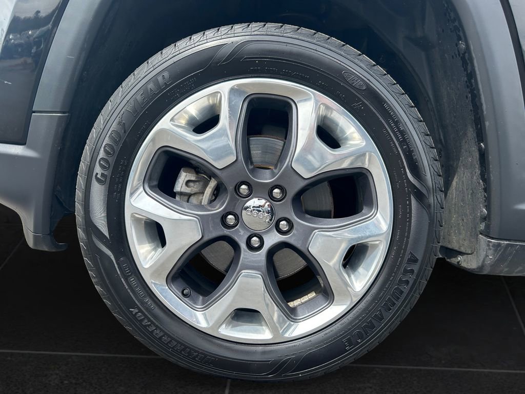 Used 2021 Jeep Compass Limited w/ Sun and Sound Group AWD/4WD image 9