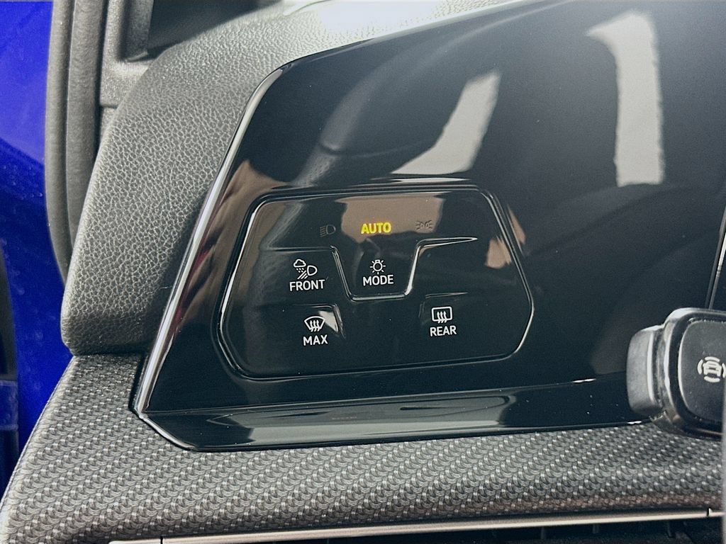 Used 2022 Volkswagen Golf R AWD/4WD image 21