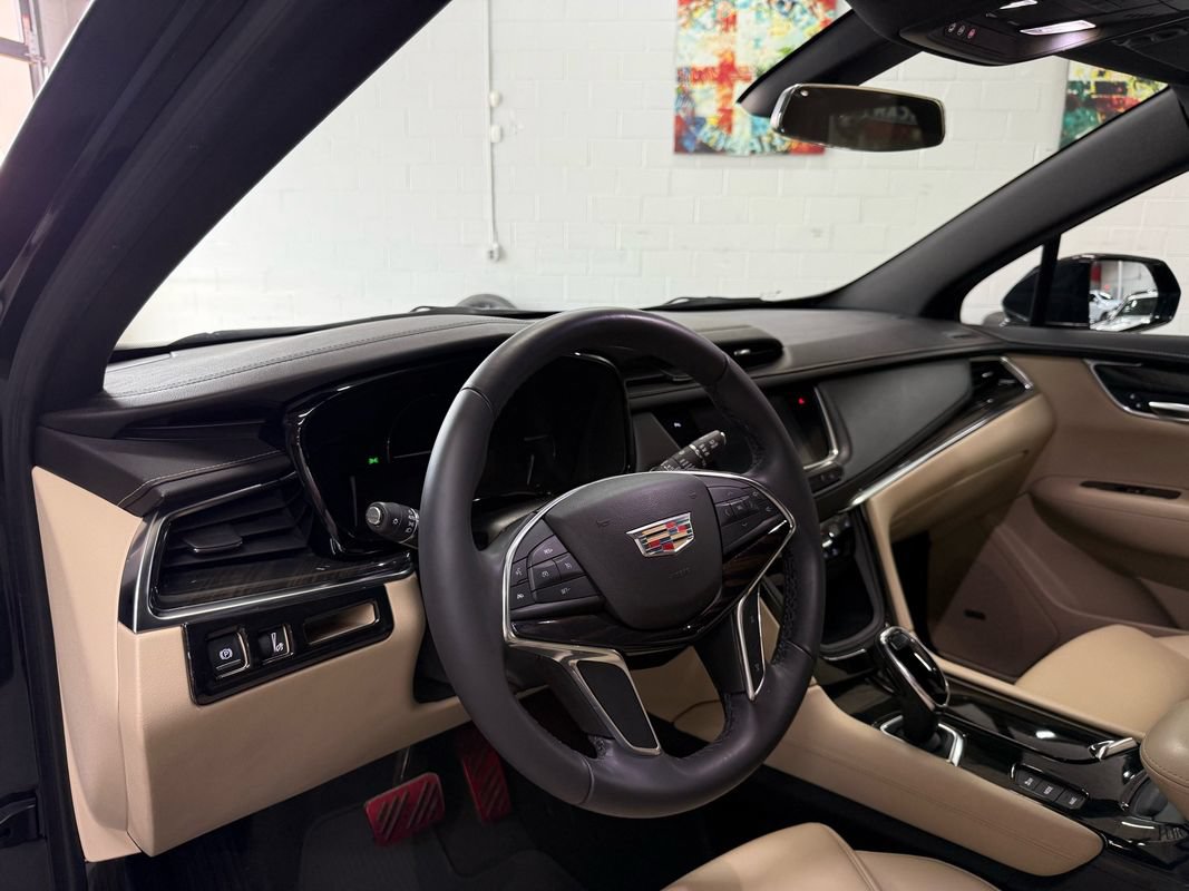 Used 2018 Cadillac XT5 AWD image 10