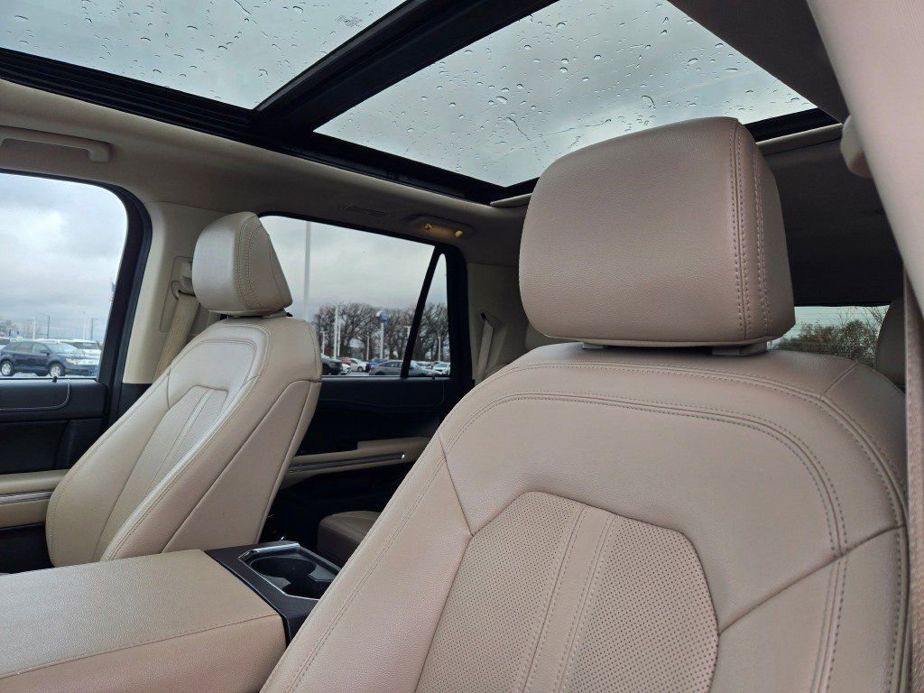 Used 2024 Ford Expedition Max Limited image 28