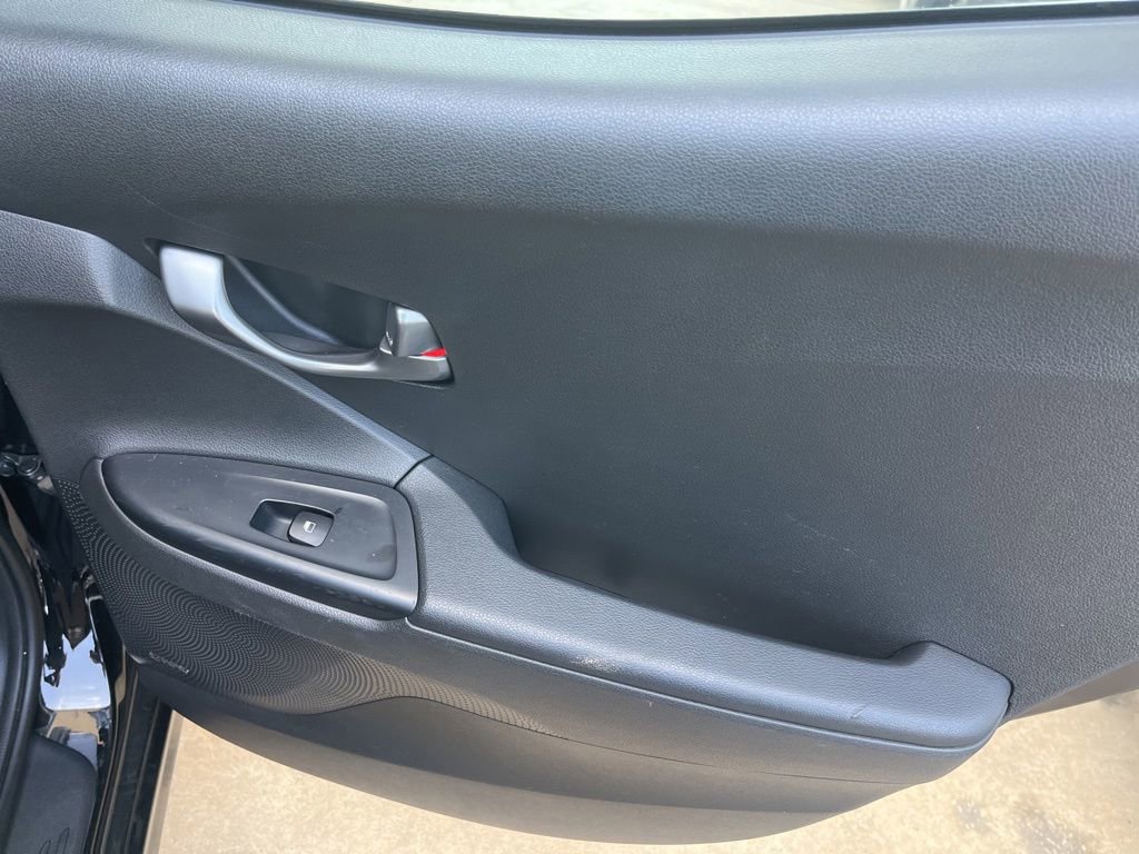 Used 2020 Hyundai Veloster 2.0 Premium image 25