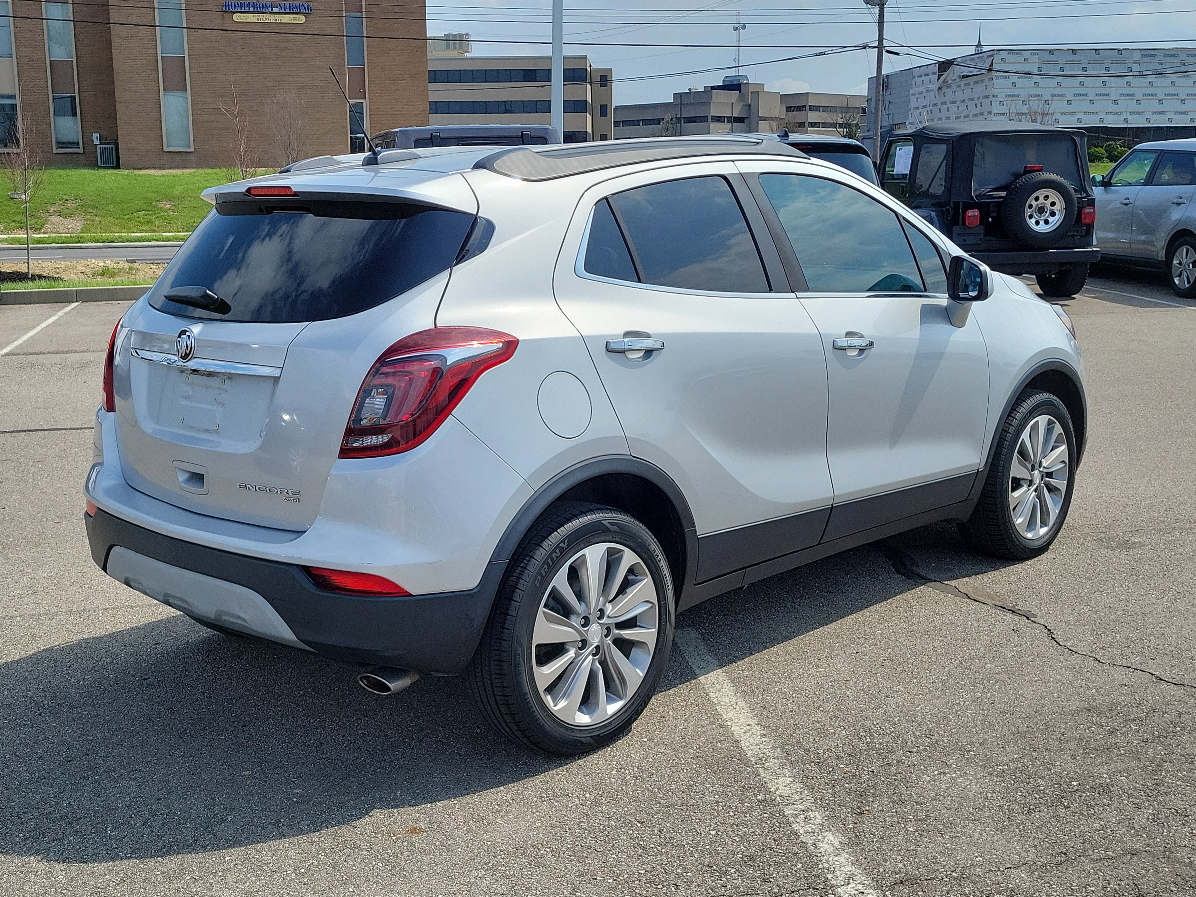 Used 2020 Buick Encore Preferred image 3