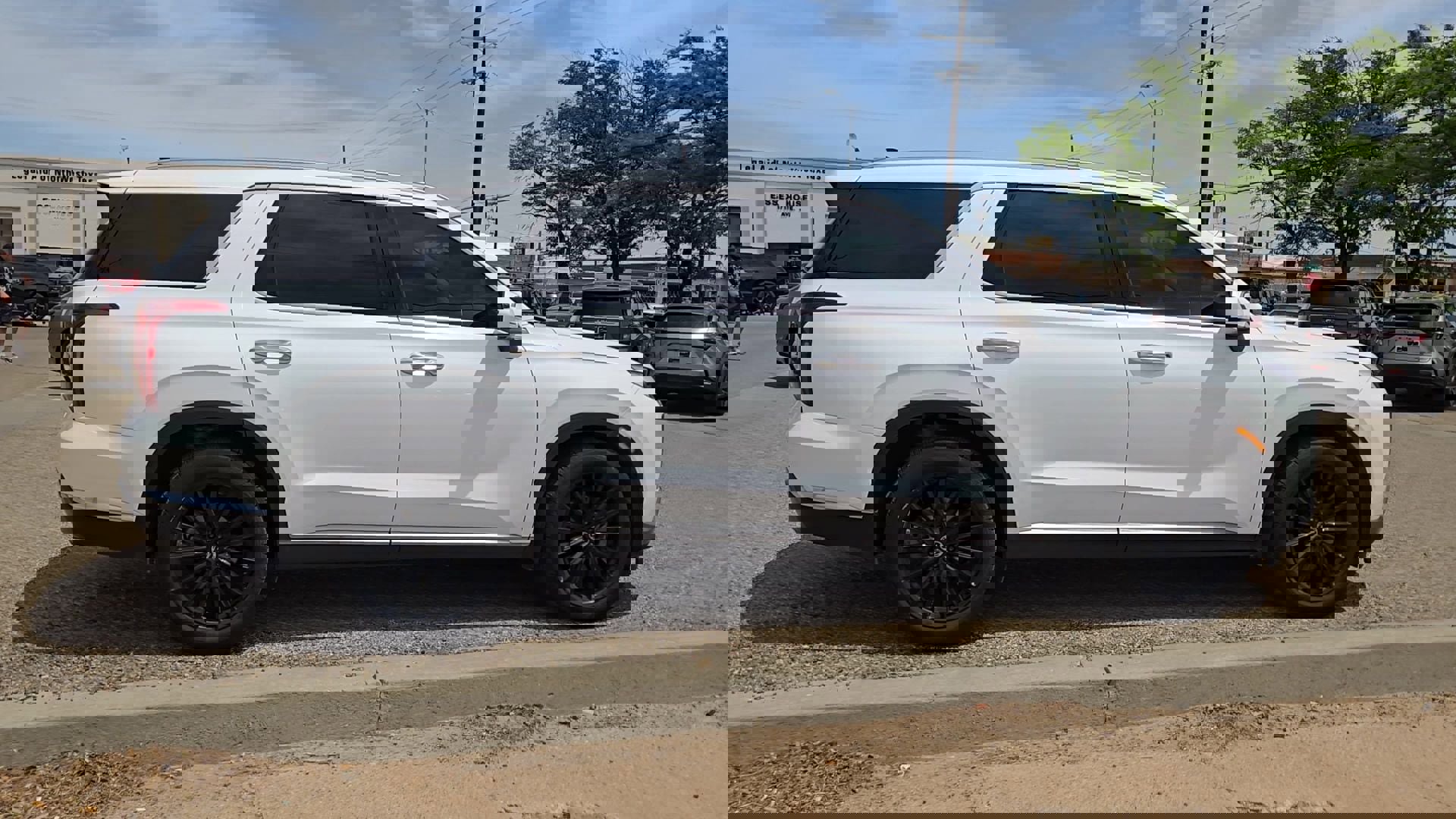 Used 2024 Hyundai Palisade Limited FWD image 9