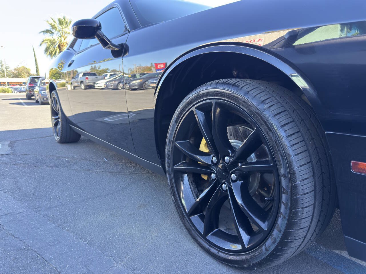 Used 2016 Dodge Challenger R/T w/ Driver Convenience Group RWD image 24