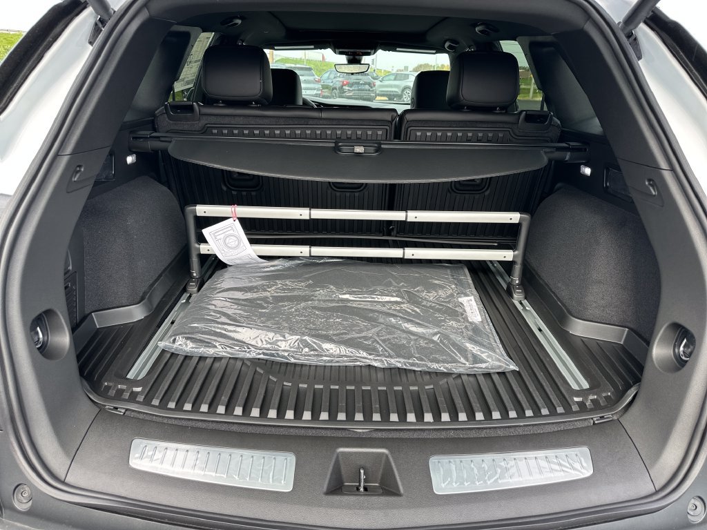 New 2026 Cadillac XT5 Premium Luxury AWD/4WD image 6