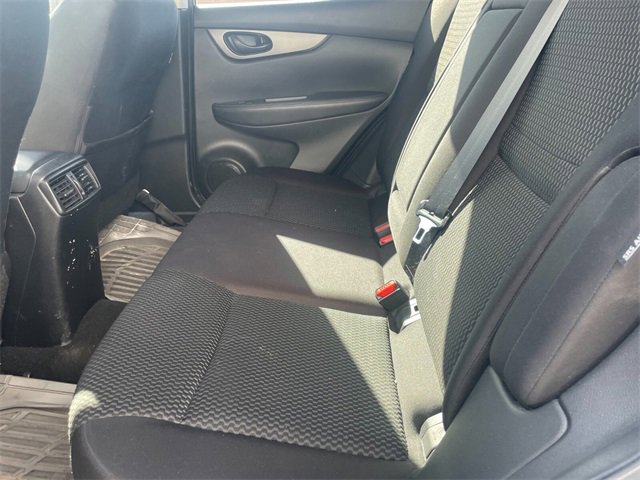 Used 2022 Nissan Rogue Sport S image 5