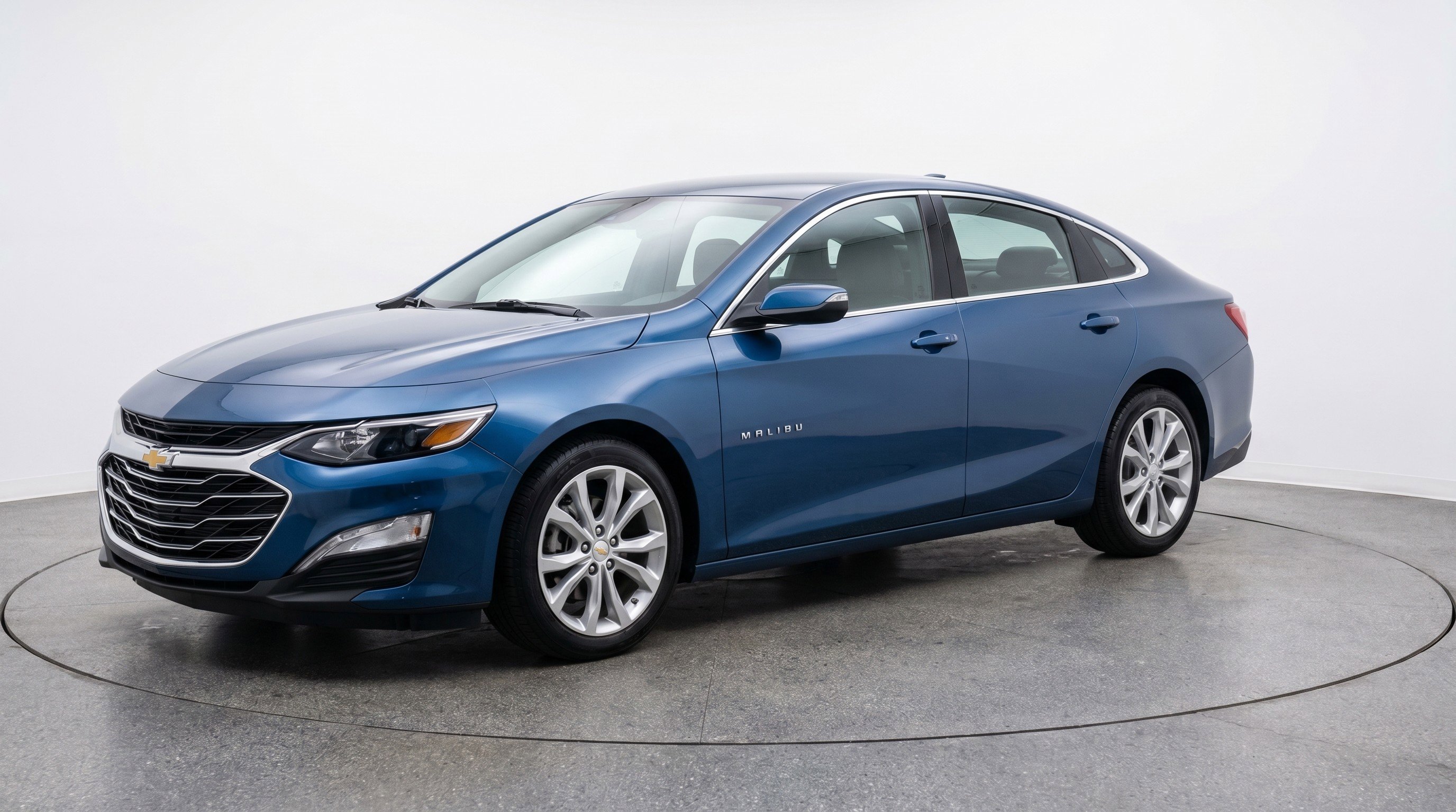 Used 2024 Chevrolet Malibu LT FWD image 3