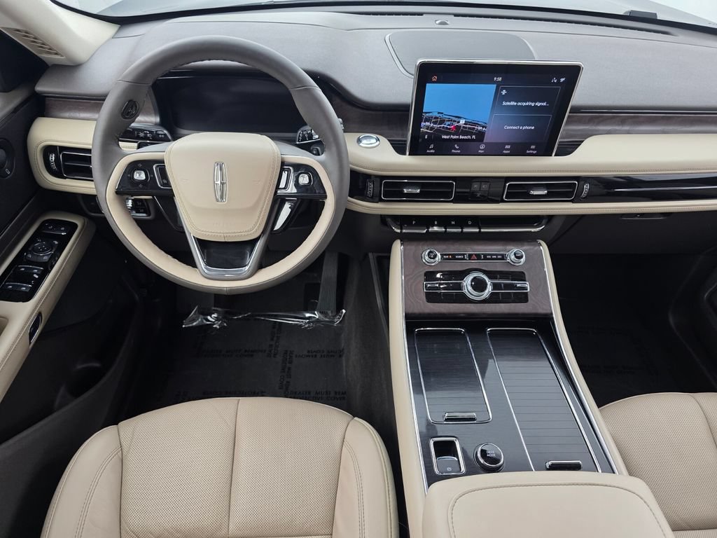 Used 2024 Lincoln Aviator Reserve w/ Equipment Group 201A AWD/4WD image 13