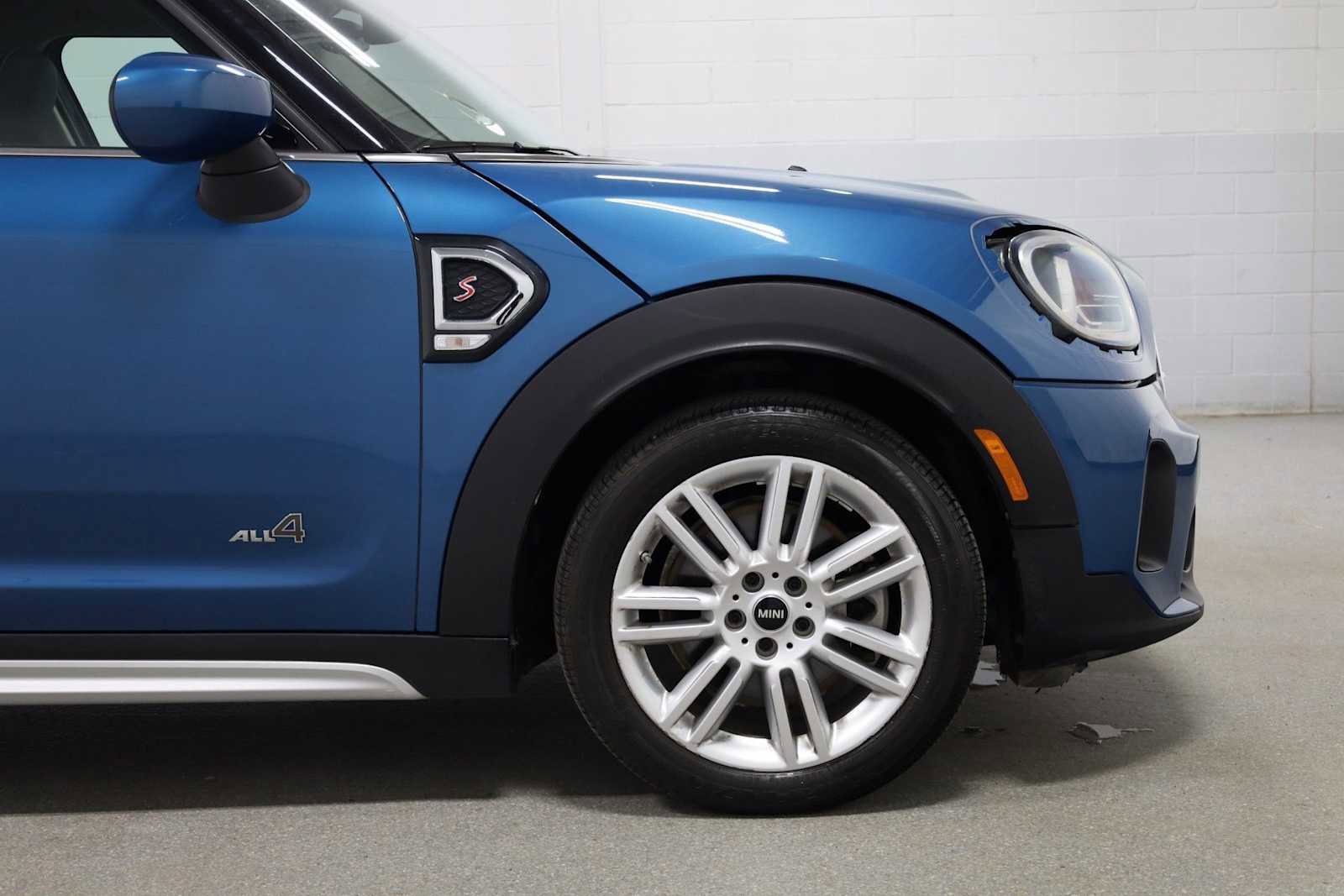 Used 2023 MINI Cooper Countryman S w/ Signature Upholstery Package image 11