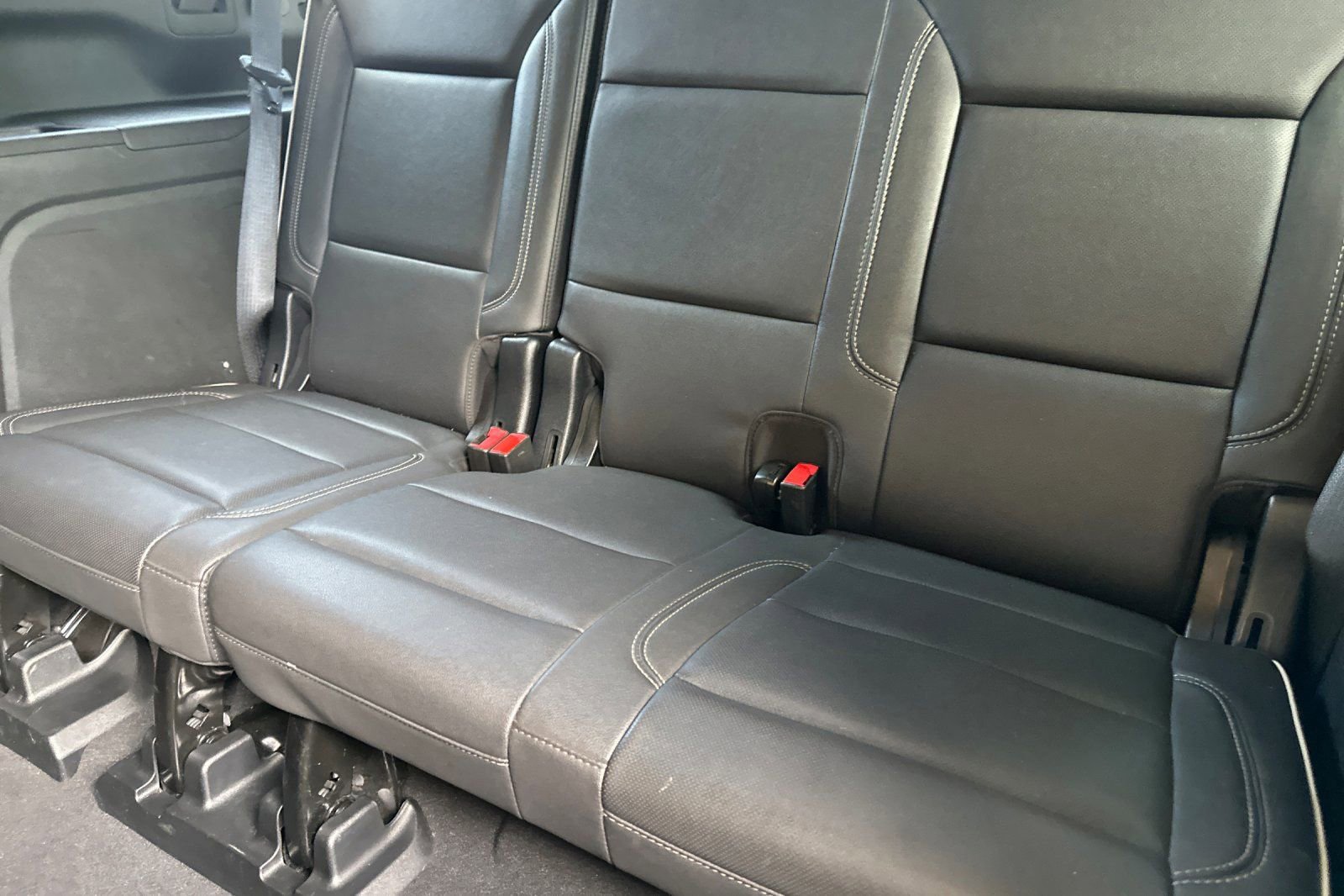 Certified 2023 GMC Yukon XL SLT w/ SLT Premium Package RWD image 16