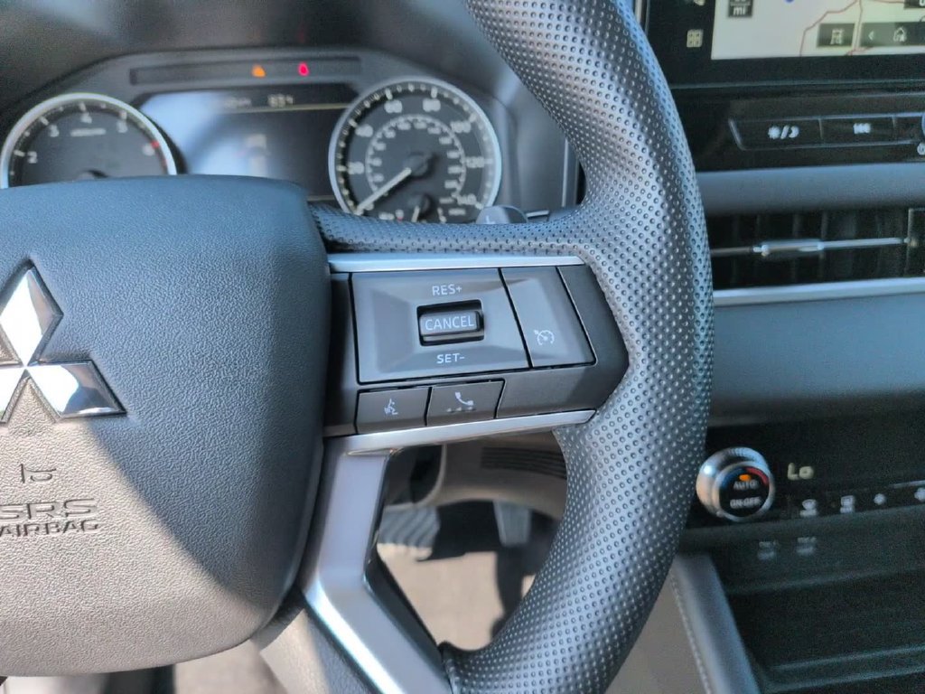 New 2026 Mitsubishi Outlander ES AWD/4WD image 22