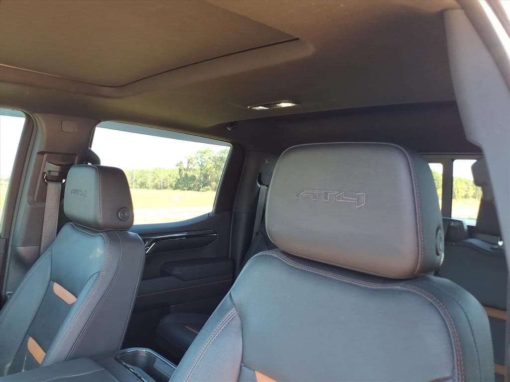 Used 2023 GMC Sierra 1500 AT4 w/ AT4 Premium Package image 17