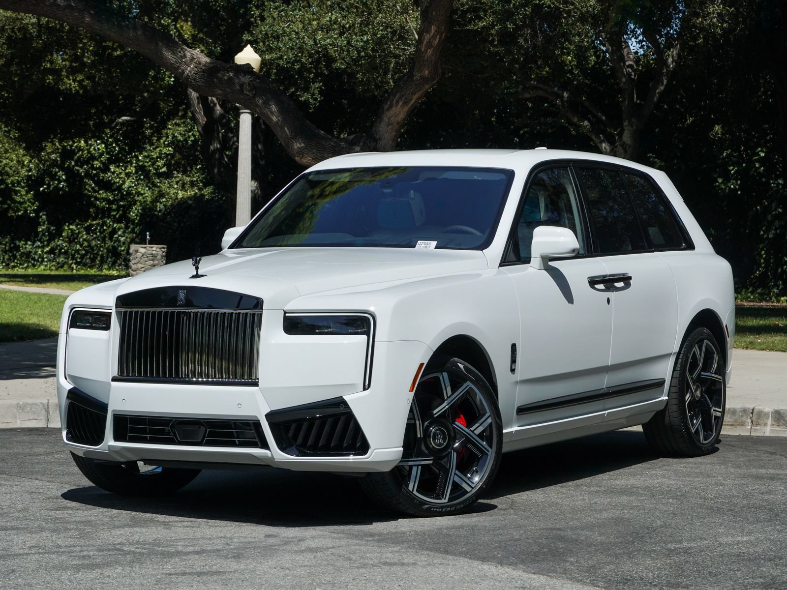 New 2027 Rolls-Royce Cullinan Black Badge
