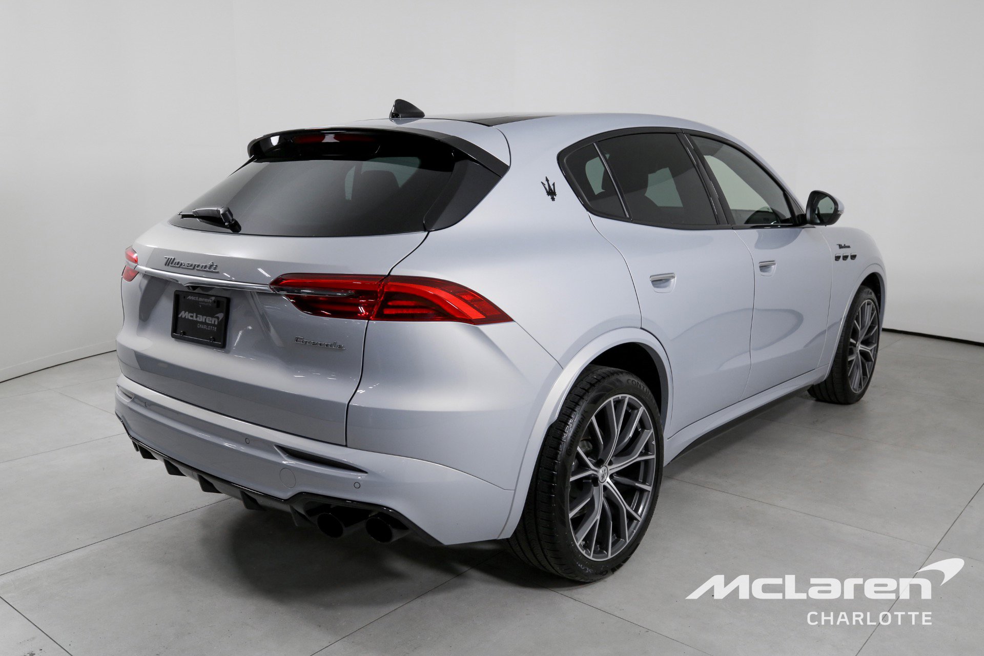 Used 2023 Maserati Grecale Modena AWD/4WD image 8