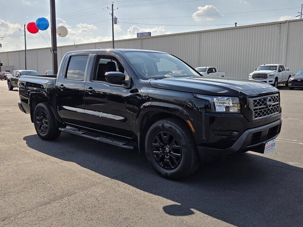 Used 2023 Nissan Frontier SV w/ Technology Package RWD image 3