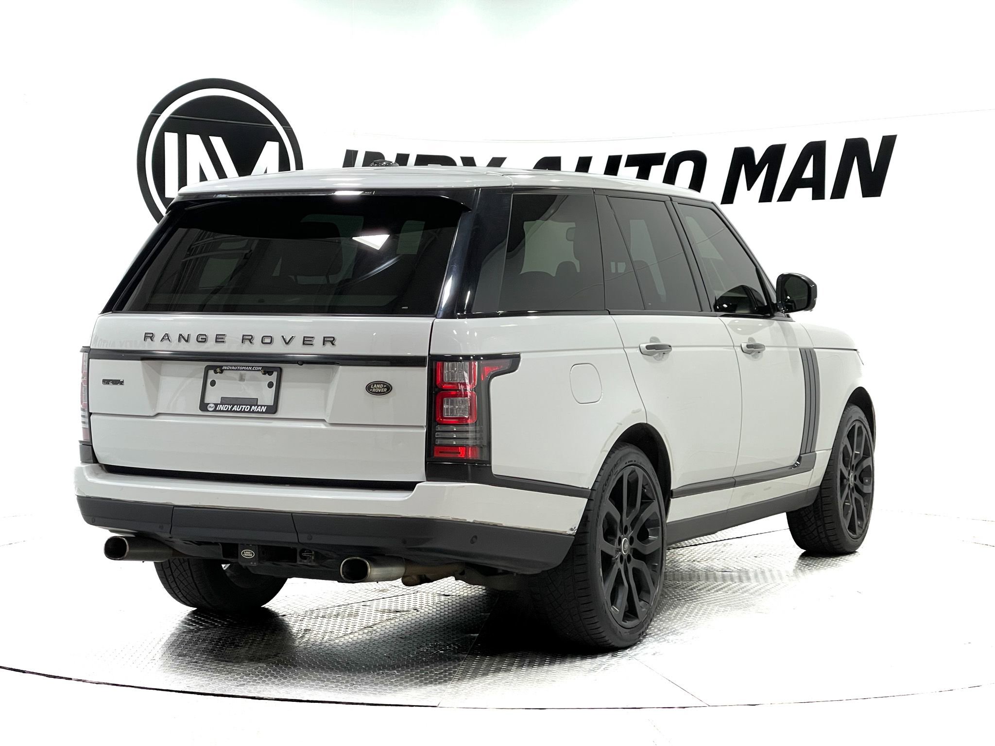 Used 2015 Land Rover Range Rover Supercharged AWD/4WD image 4