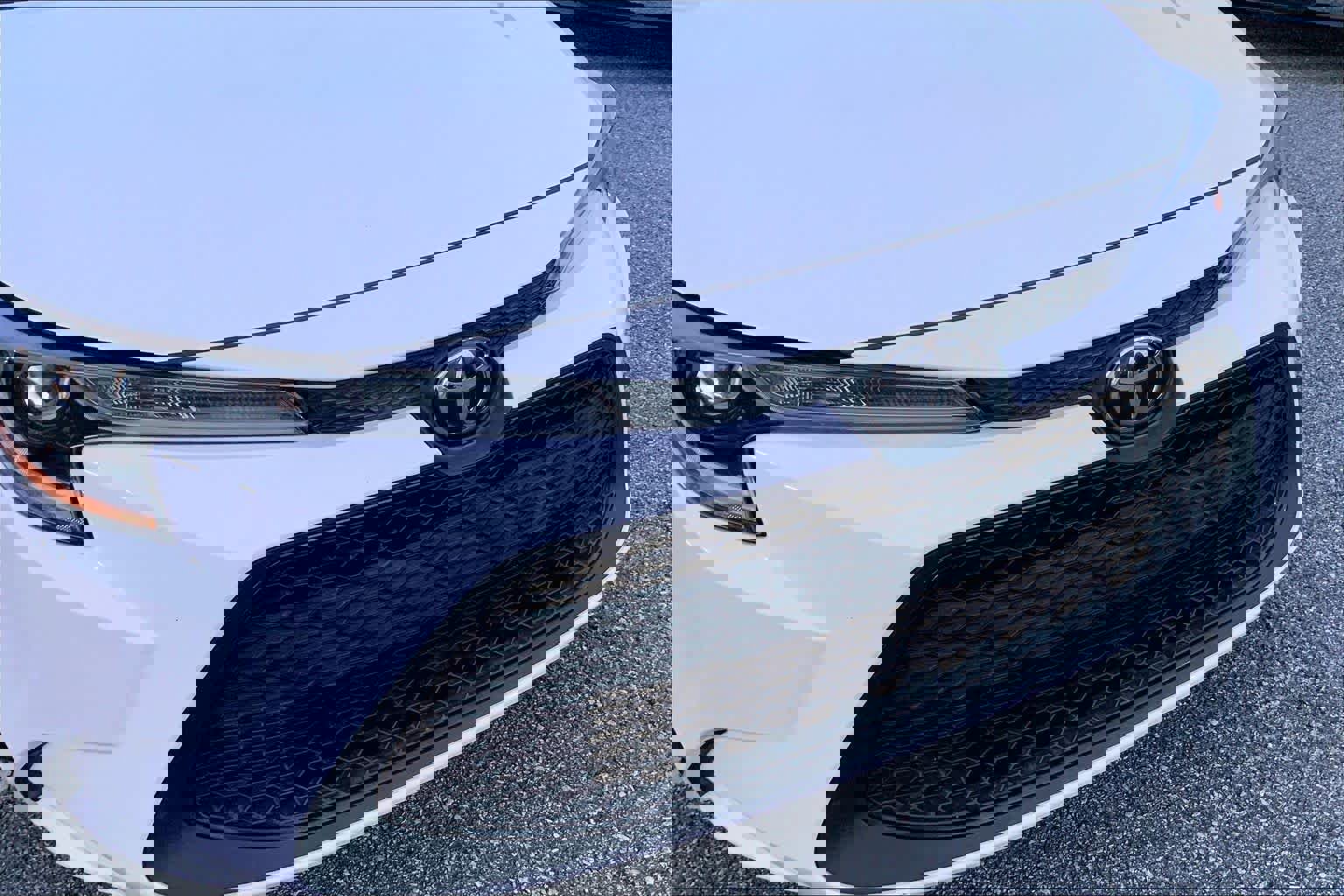 Used 2022 Toyota Corolla LE image 29